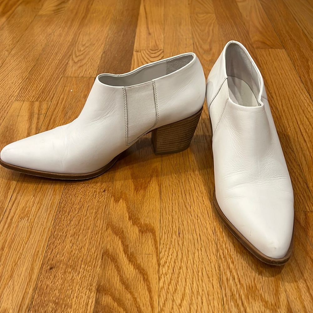 White leather Vince booties